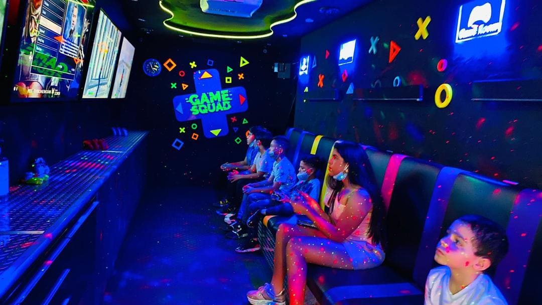 Video Game Truck Birthday Party, karaoke party miami, fortnite events miami, game truck, gaming truck miami, vr truck rental, glow party miami, virtual reality game truck, marko web, markoenweb